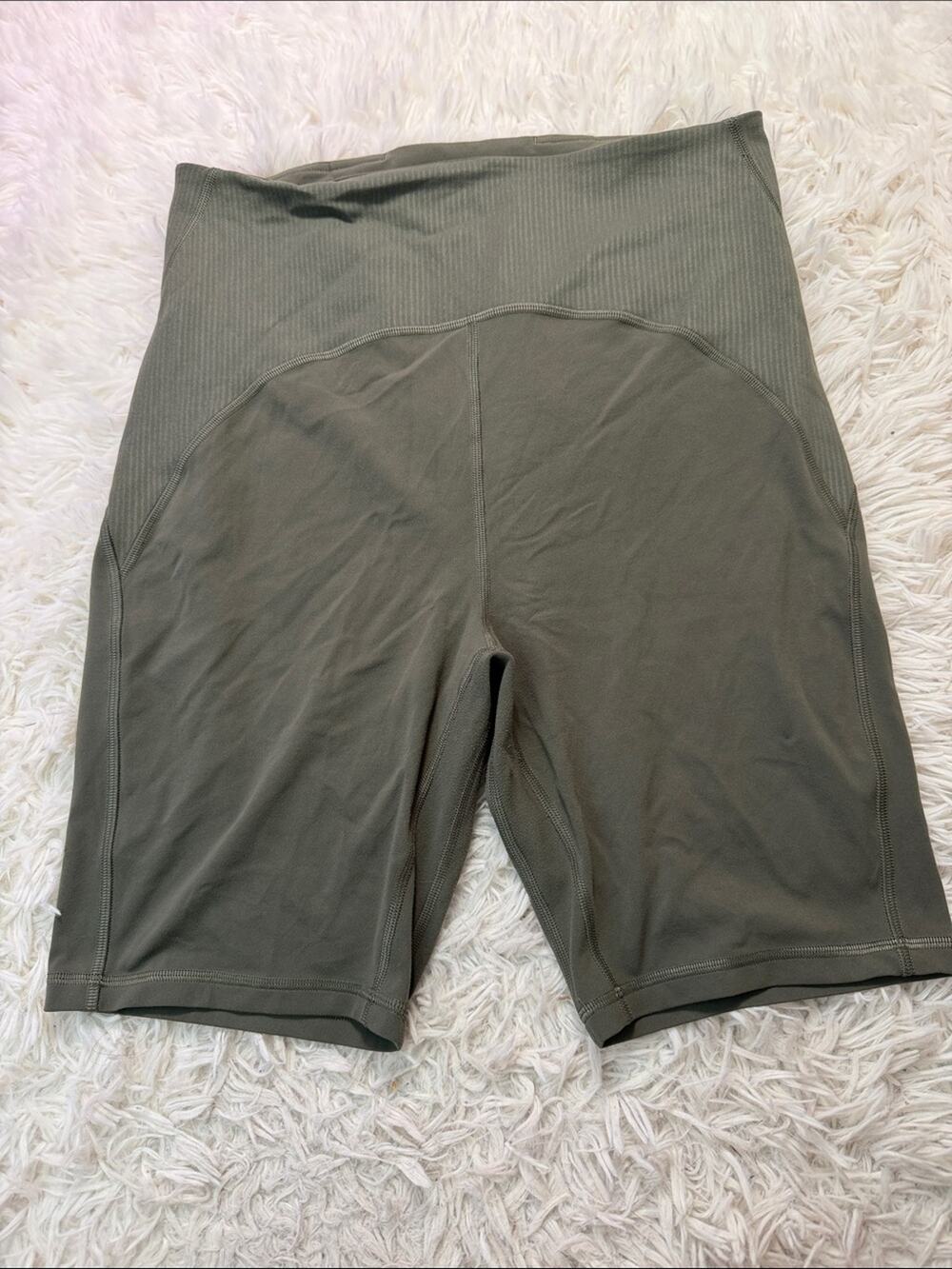 Lululemon Blissful Bend Super High-Rise Short 8" Army Green